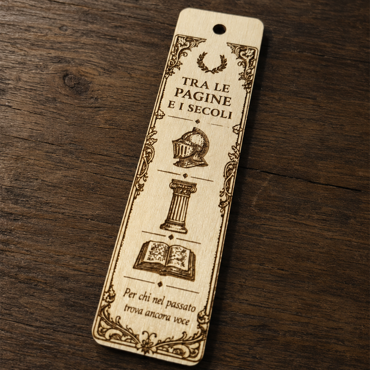 Oggetto in legno personalizzato con testo inciso